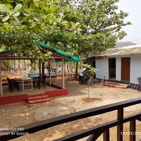 Vasant Lata Farm House Barashiv Exterior foto
