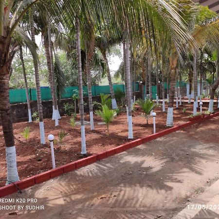 Vasant Lata Farm House Barashiv Exterior foto