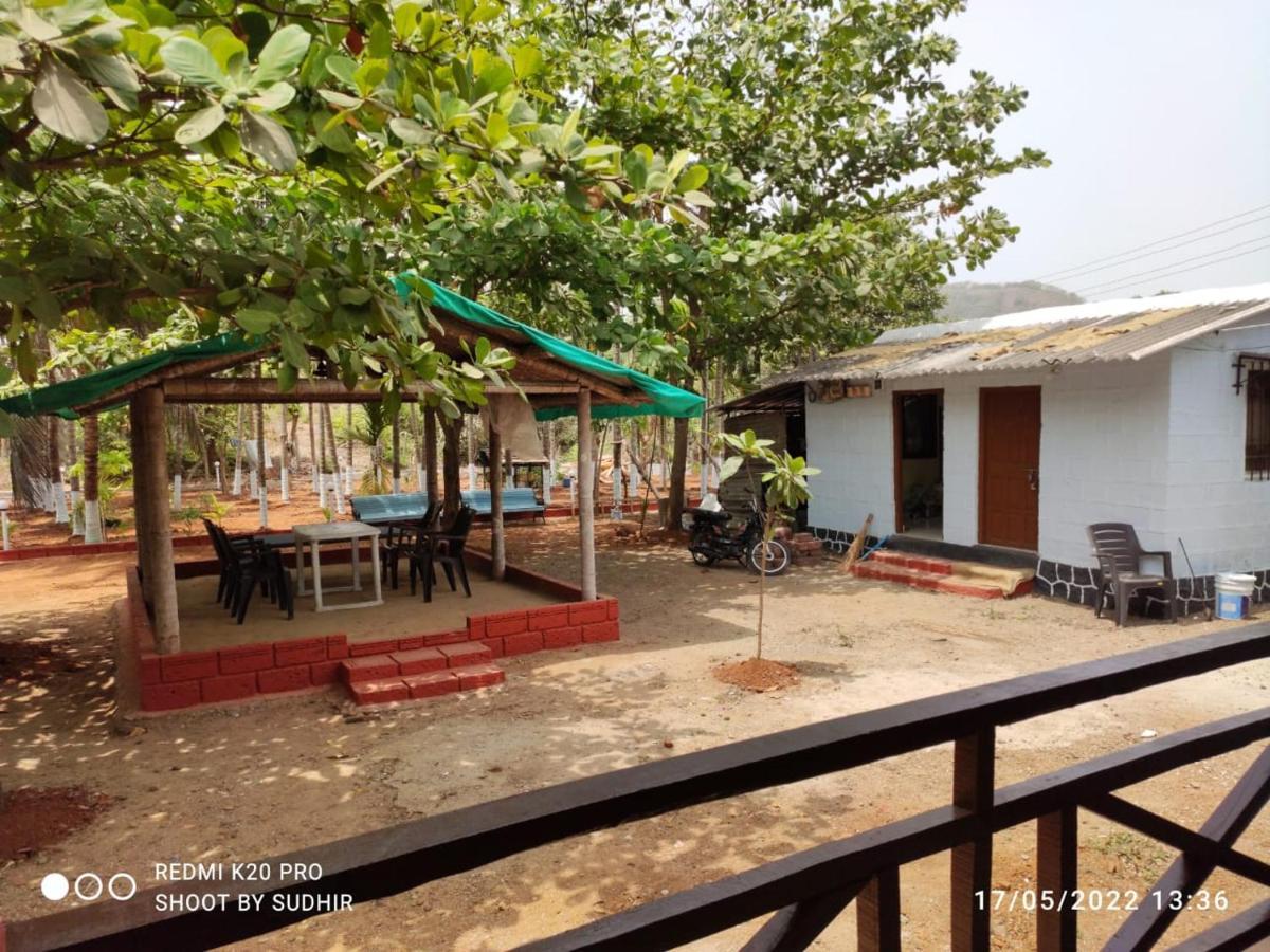 Vasant Lata Farm House Barashiv Exterior foto