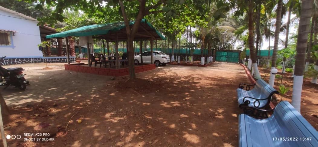 Vasant Lata Farm House Barashiv Exterior foto