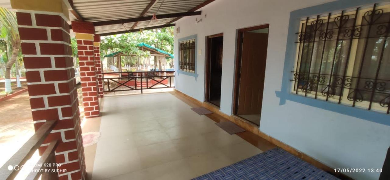 Vasant Lata Farm House Barashiv Exterior foto